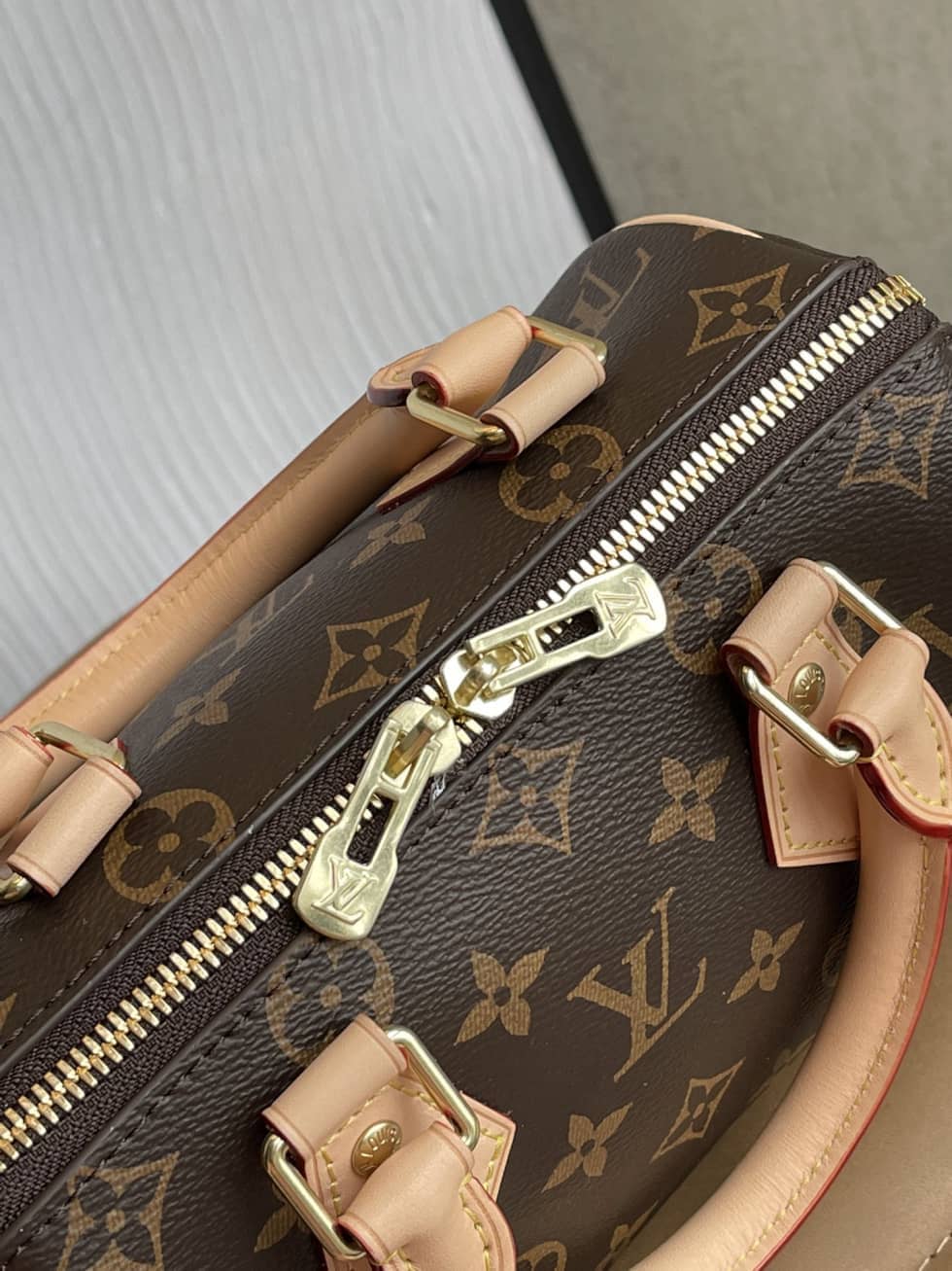 L0vis Vvtt0n Replica Bags Speedy Bandouliere 20 M45948