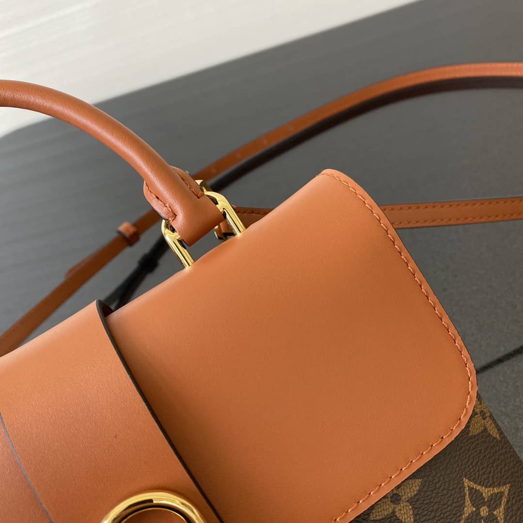 L0vis Vvtt0n Monogram Canvas Locky BB Bag Replica M44321