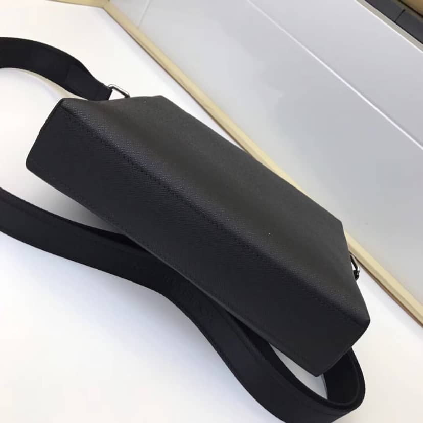 L0vis Vvtt0n Taiga Grigori MM Messenger Bag Replica Black M30206