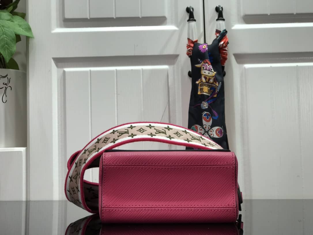L0vis Vvtt0n Epi leather Twist Mini Replica Handbag M57063