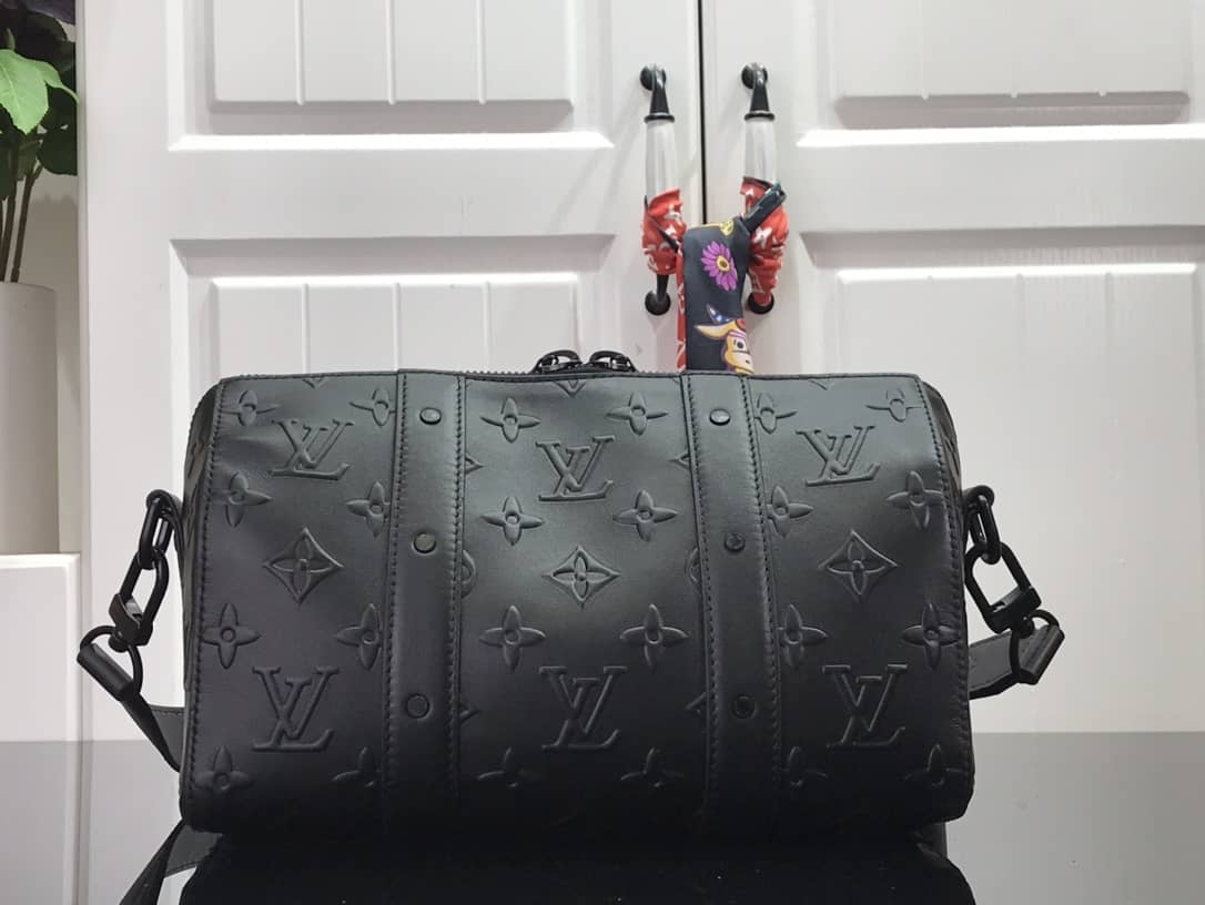 L0vis Vvtt0n Monogram Seal Leather City Keepall Bag Replica M57955