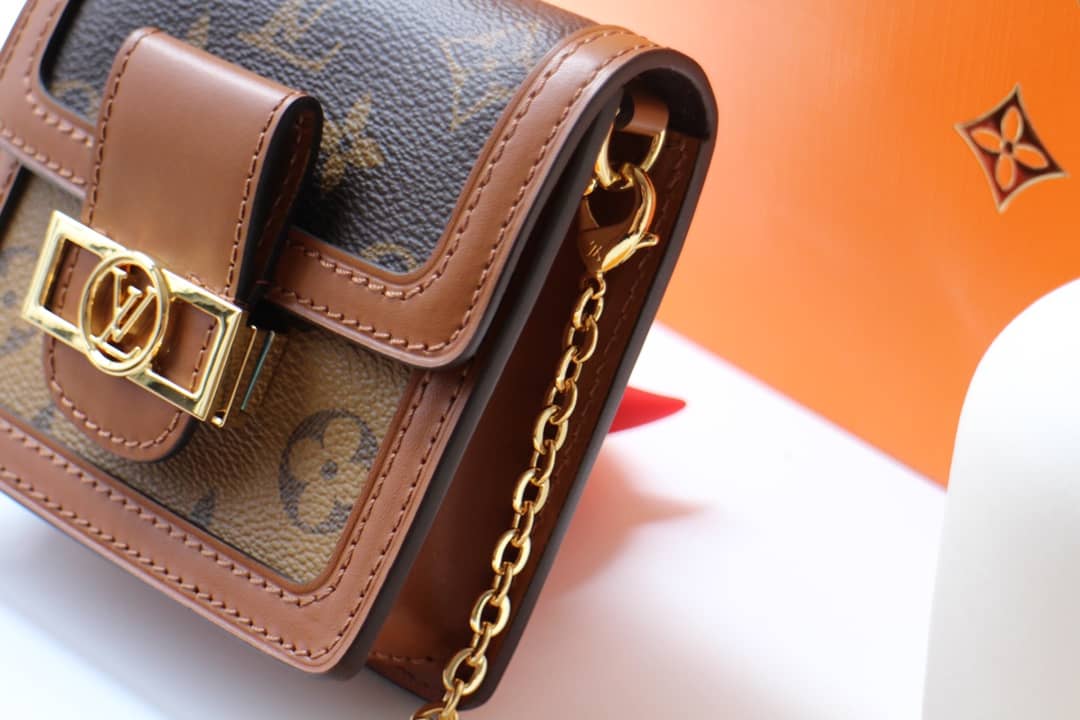 LV Bum Bag Dupe Dauphine BB Replica Bag M68621