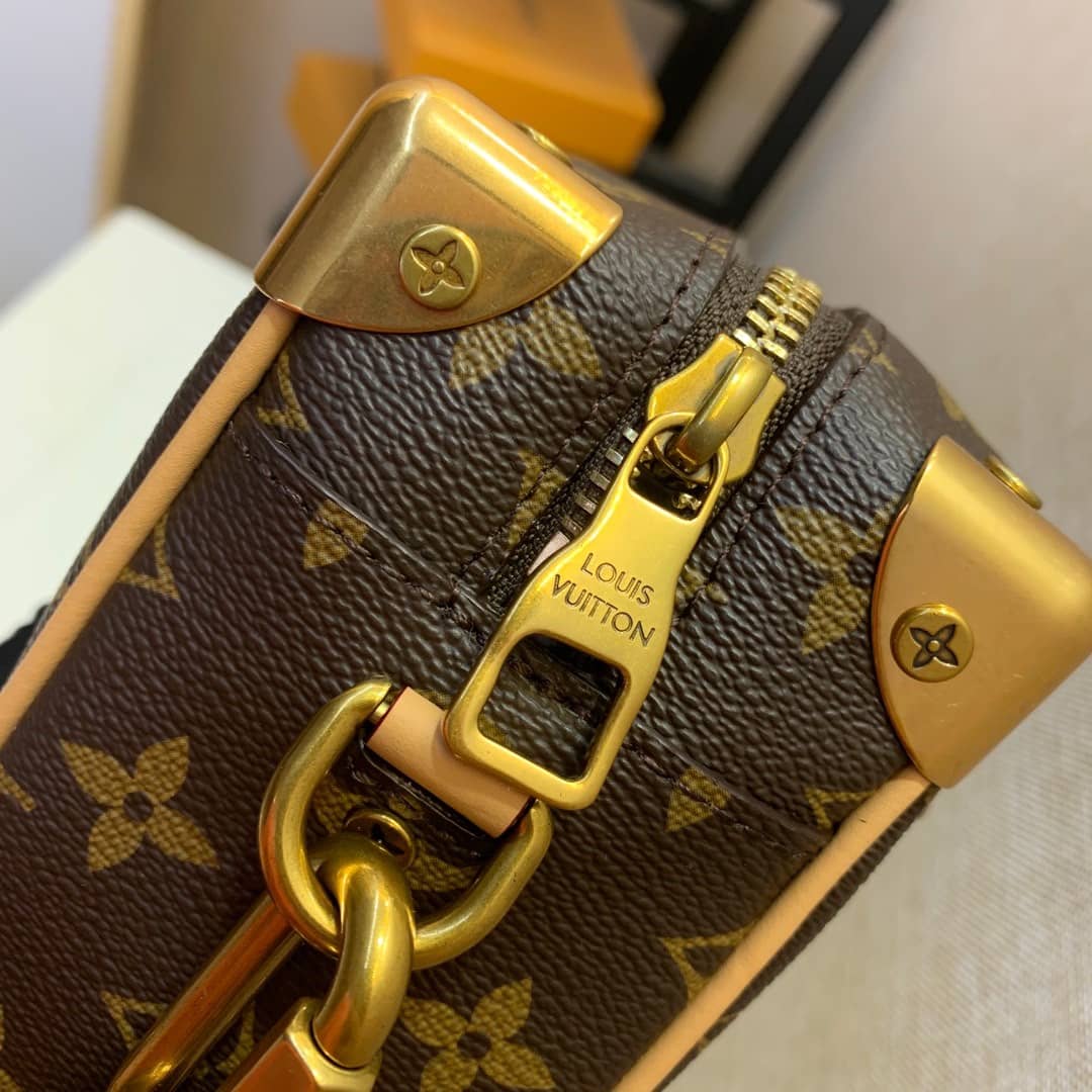 L0vis Vvtt0n Mini Soft Trunk Monogram Replica Bag M68906