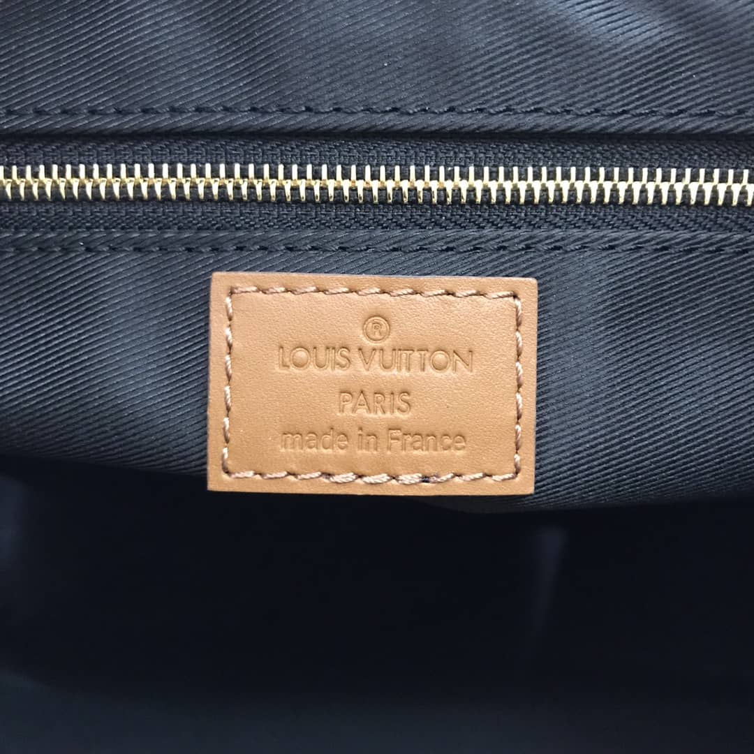 L0vis Vvtt0n Dauphine MM Replica Hobo M45196