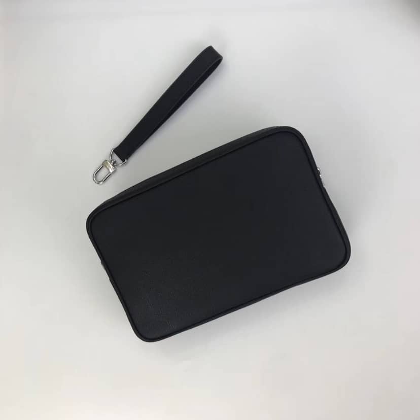 L0vis Vvtt0n Kasai Taiga Leather Canvas Replica Clutch Black M33409