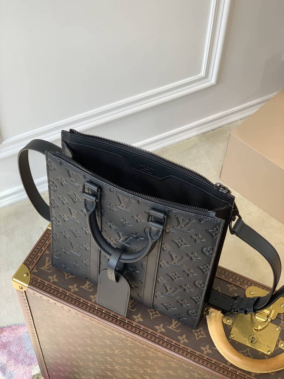 L0vis Vvtt0n Sac Plat Cross Taurillon Monogram M59960 Replica Shoulder Bag