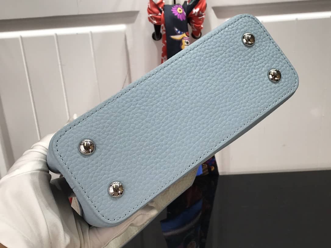 L0vis Vvtt0n Capucines Mini Taurillon Leather Replica Bag Blue M57520