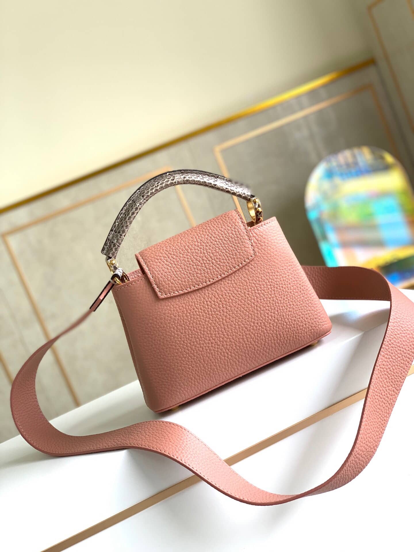 L0vis Vvtt0n Capucines Mini Replica Bag Pink M55921