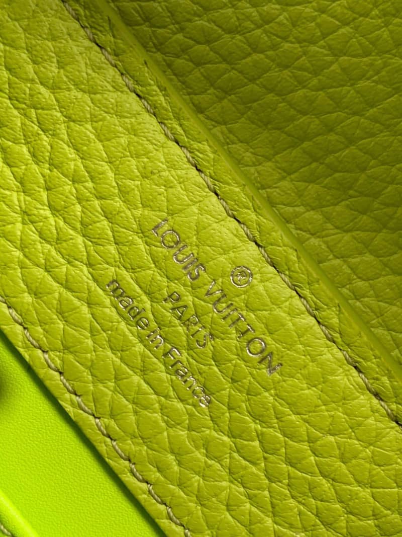 L0vis Vvtt0n Taurillon Leather Capucines Mini Replica Bag Green M55985