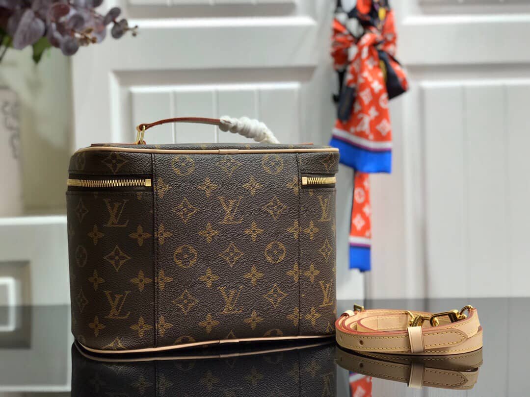 Best Replica L0vis Vvtt0n Monogram Nice BB Vanity Replica Bag M42265(ColaReps)