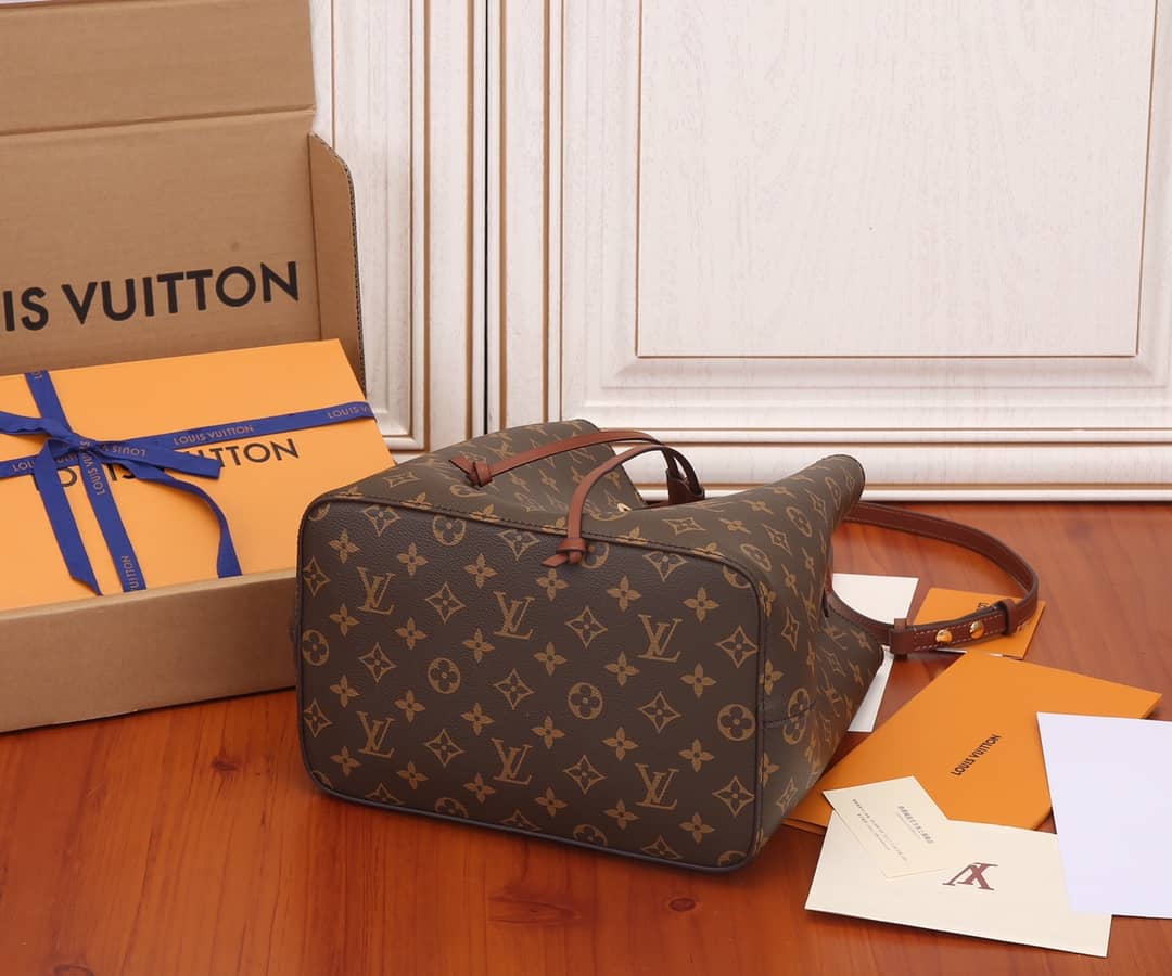 L0vis Vvtt0n Neo Noe MM Monogram Replica Bag M44887