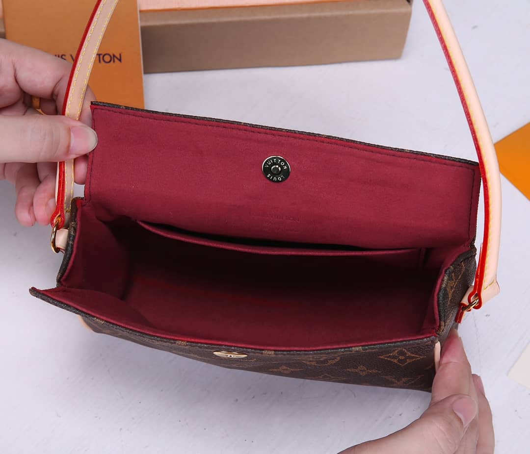 L0vis Vvtt0n Monogram Recital Leather Shoulder Bag Replica M51900