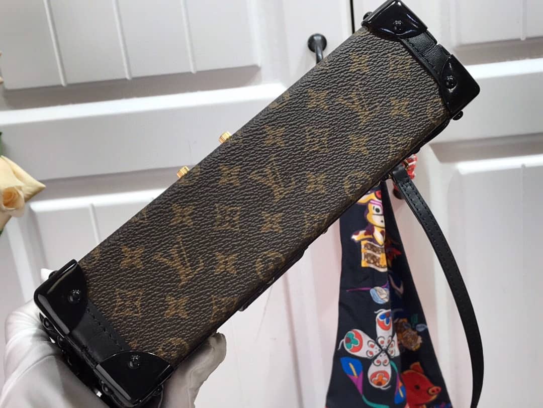 L0vis Vvtt0n Petite Malle Trunk M94219 Replica Shoulder Bag