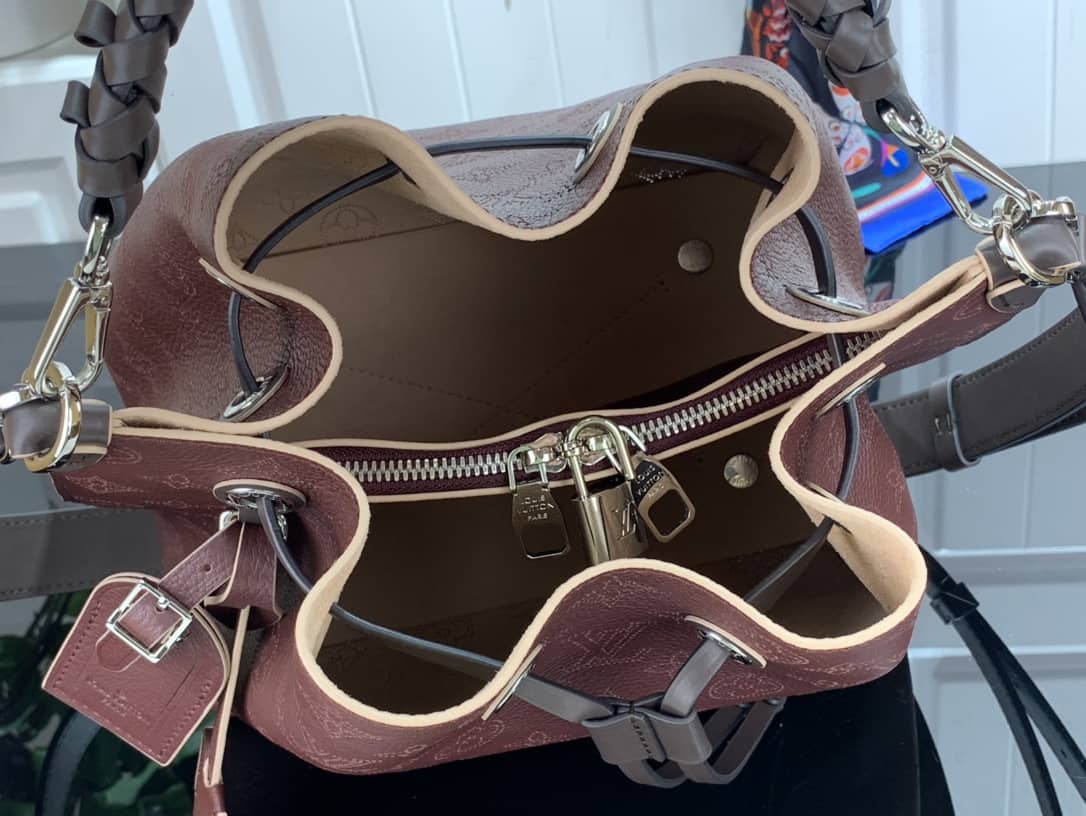 L0vis Vvtt0n Mahina Muria Replica Handbag Purple M55801