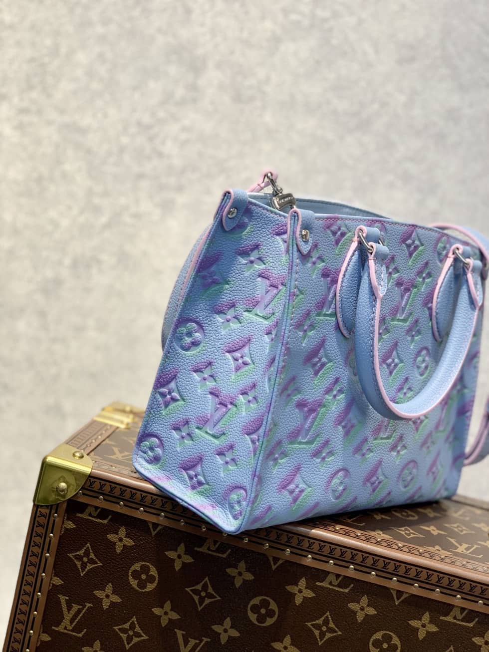 L0vis Vvtt0n Onthego PM Blue M46067 Replica Tote