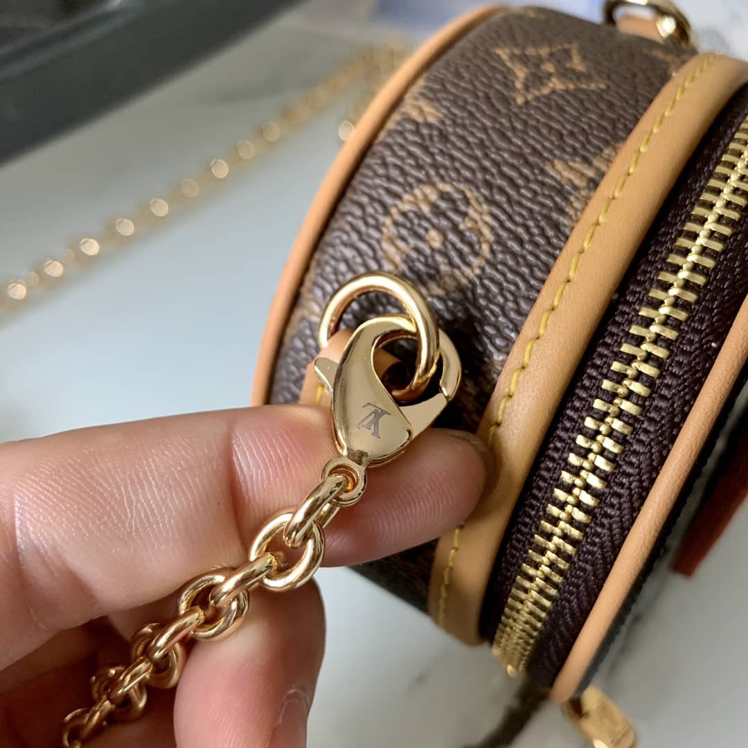 L0vis Vvtt0n Monogram Canvas Boite Chapeau Replica Bag M68570