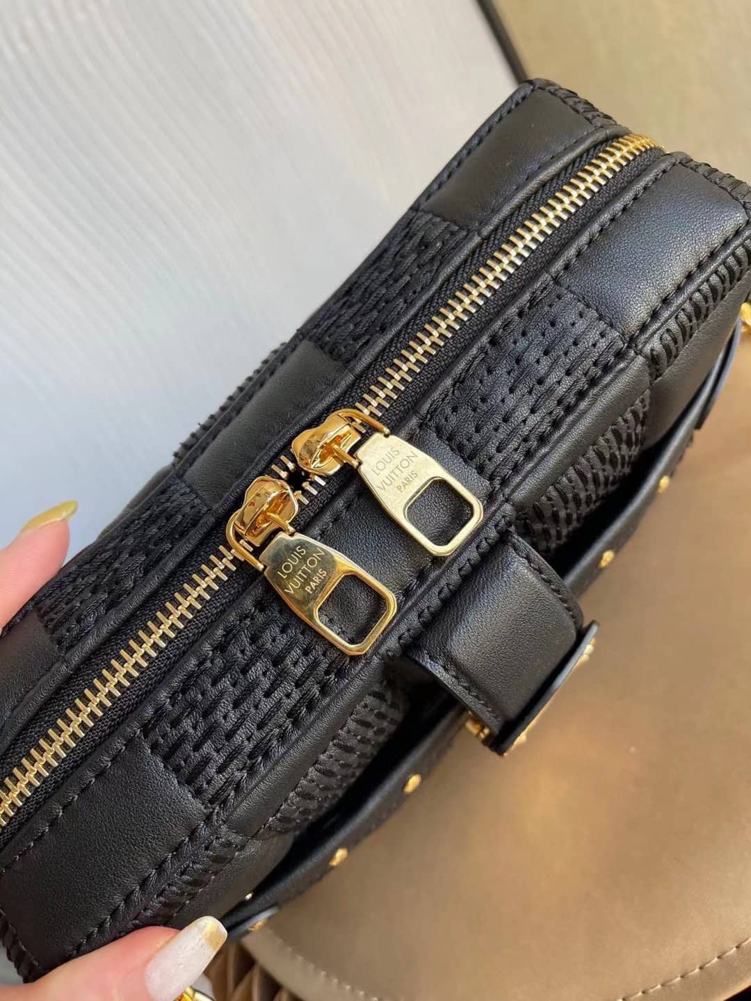 L0vis Vvtt0n Troca PM Black M59116 Replica Crossbody Bag