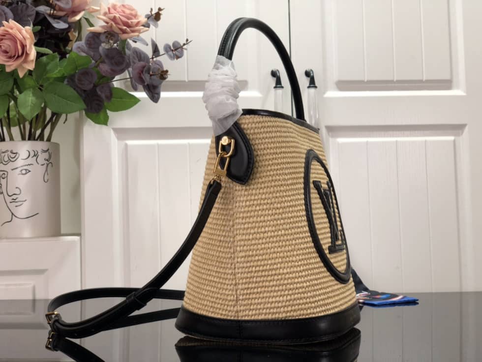 L0vis Vvtt0n Petit Caramel Black M59962 Replica Bucket Bag