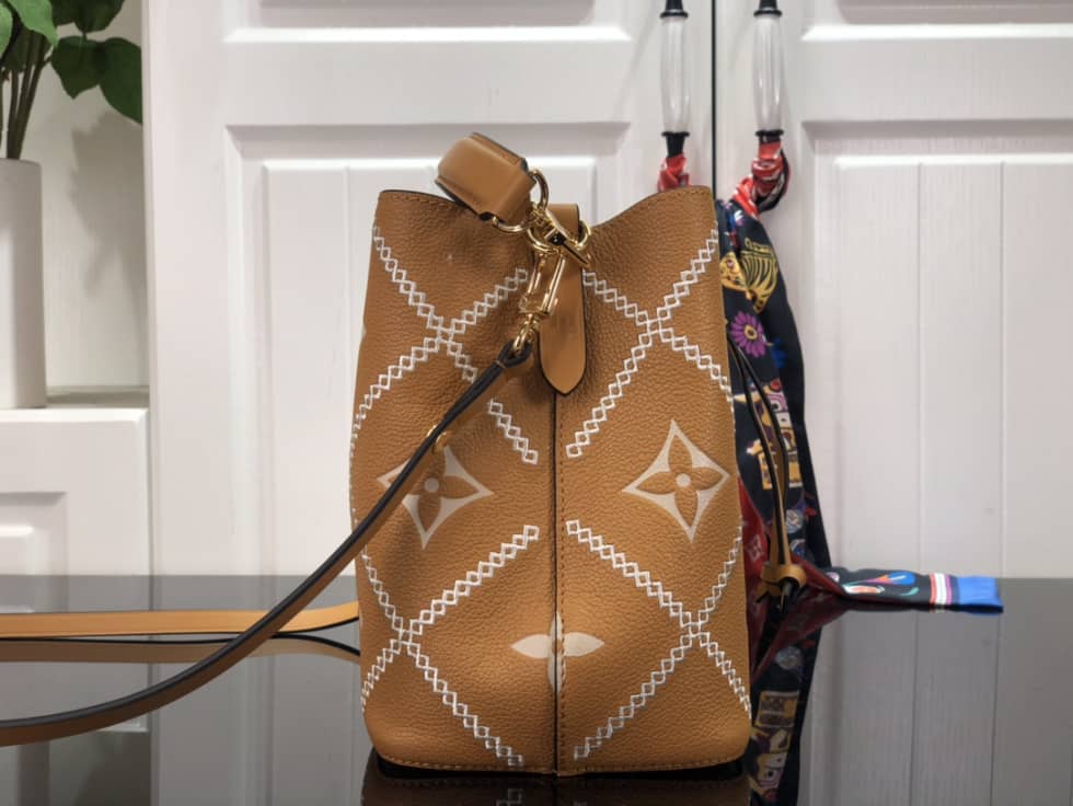 L0vis Vvtt0n NeoNoe MM Brown M46023 Replica Bucket Bag