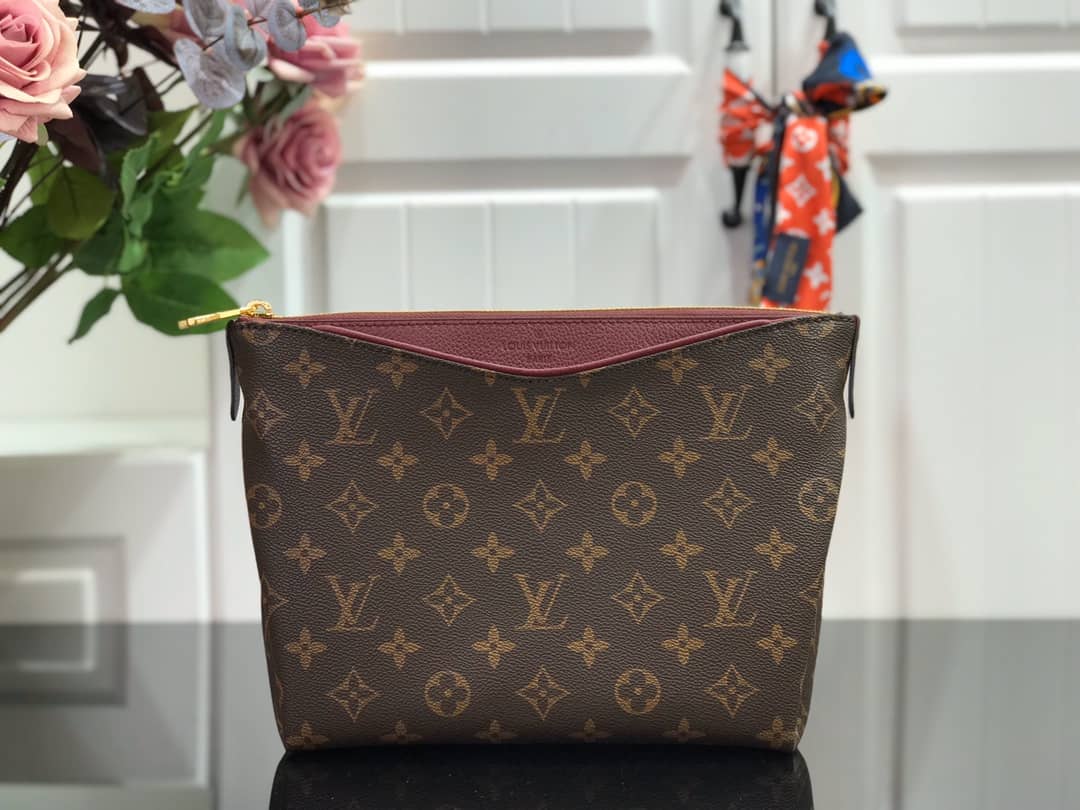 L0vis Vvtt0n Pallas Beauty Case Monogram Canvas Replica Purple M64123