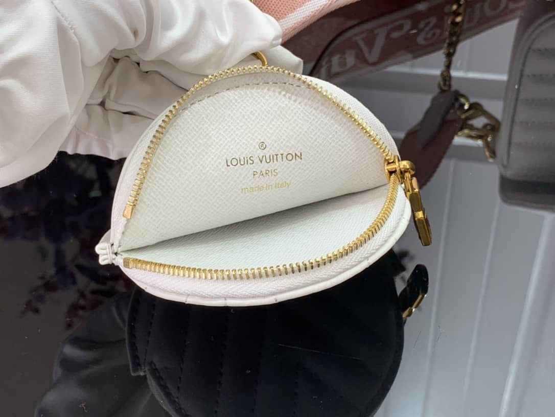 L0vis Vvtt0n New Wave Multi Replica Pochette White M56466
