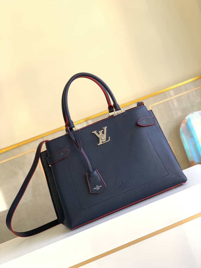 L0vis Vvtt0n Lockme Day Tote Replica M53645