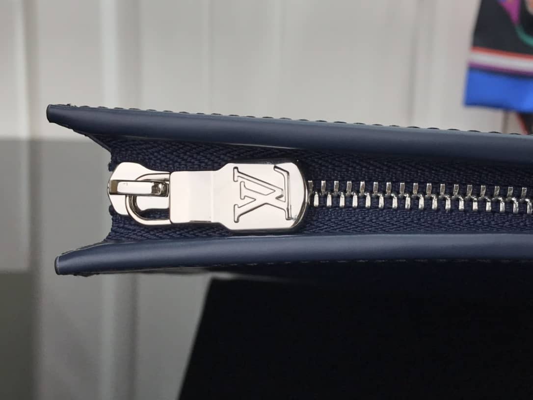 L0vis Vvtt0n Replica Pochette Voyage MM Epi Damier Leather Blue M56827