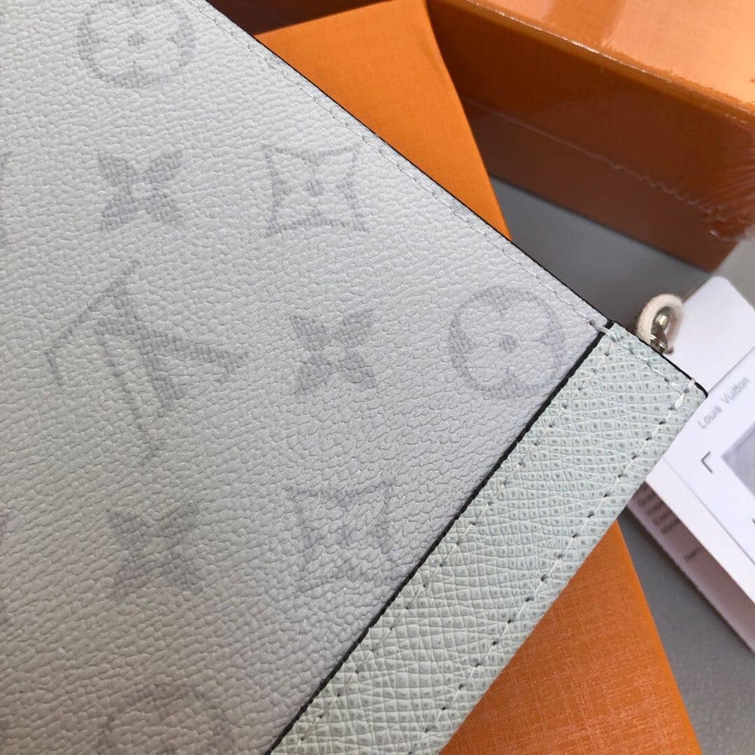 L0vis Vvtt0n Monogram Eclipse Canvas Replica Pochette Voyage MM White M61692
