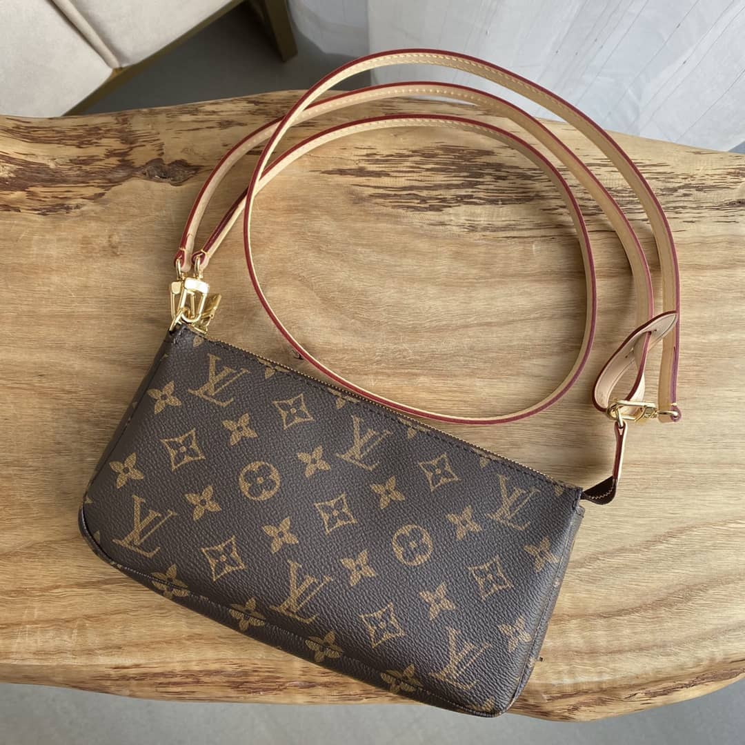 L0vis Vvtt0n Pochette Dupe Monogram Accessoires Pouch M51980