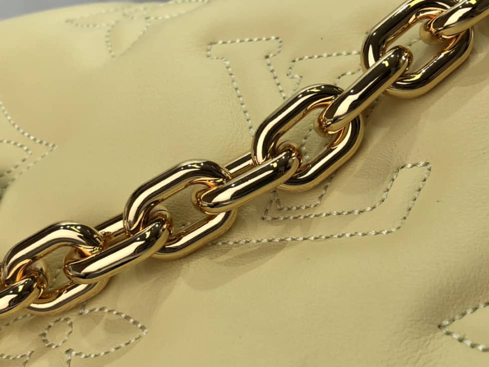 L0vis Vvtt0n Wallet On Strap Bubblegram Yellow M81399 Replica