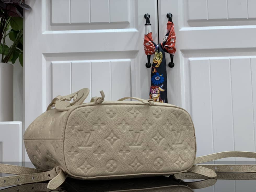 L0vis Vvtt0n Empreinte Montsouris M45638 Replica Backpack