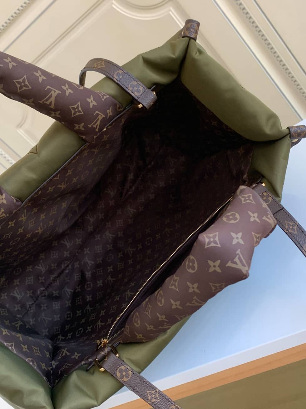 L0vis Vvtt0n Onthego GM Nylon Monogram Pilow Giant Green M59007 Replica Tote