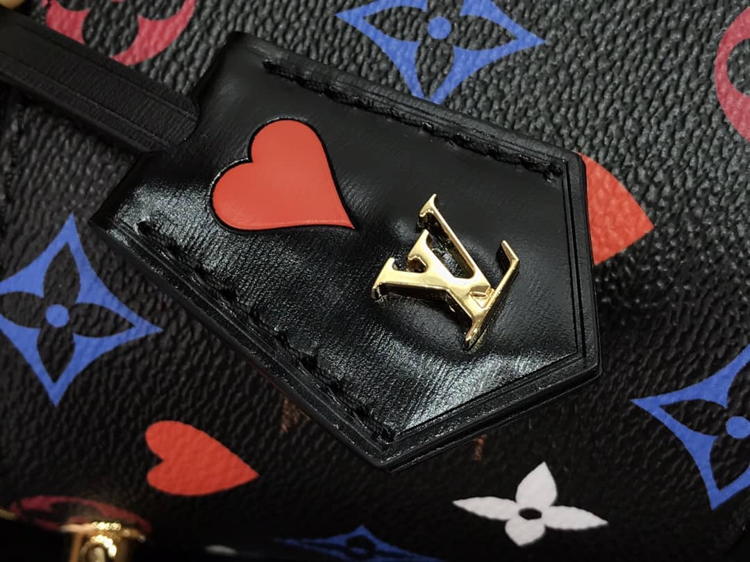 L0vis Vvtt0n Game On Vanity PM Bag Replica M57482