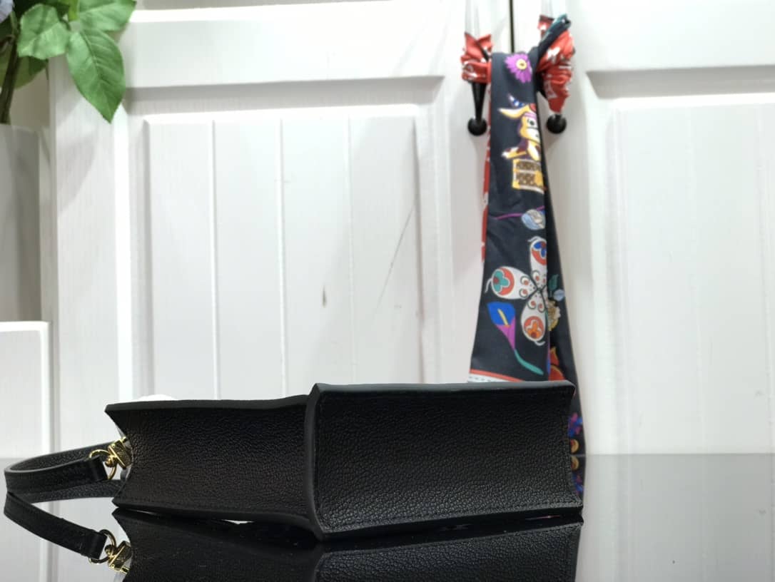 L0vis Vvtt0n Monogram Petit Sac Plat Bag Replica Black M80449