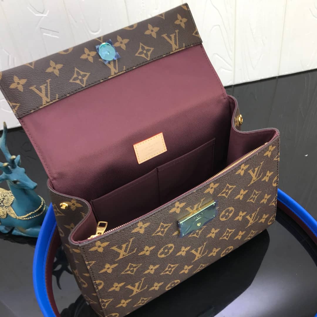 L0vis Vvtt0n Cluny BB Monogram Canvas Shoulder Handbag Replica Purple M42738