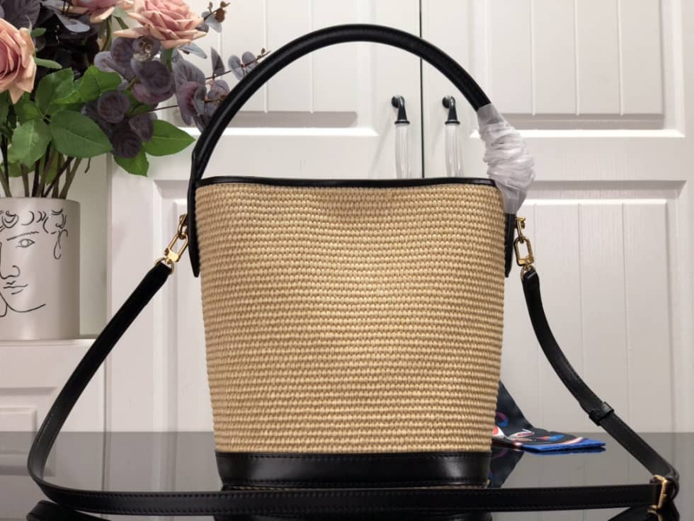 L0vis Vvtt0n Petit Caramel Black M59962 Replica Bucket Bag