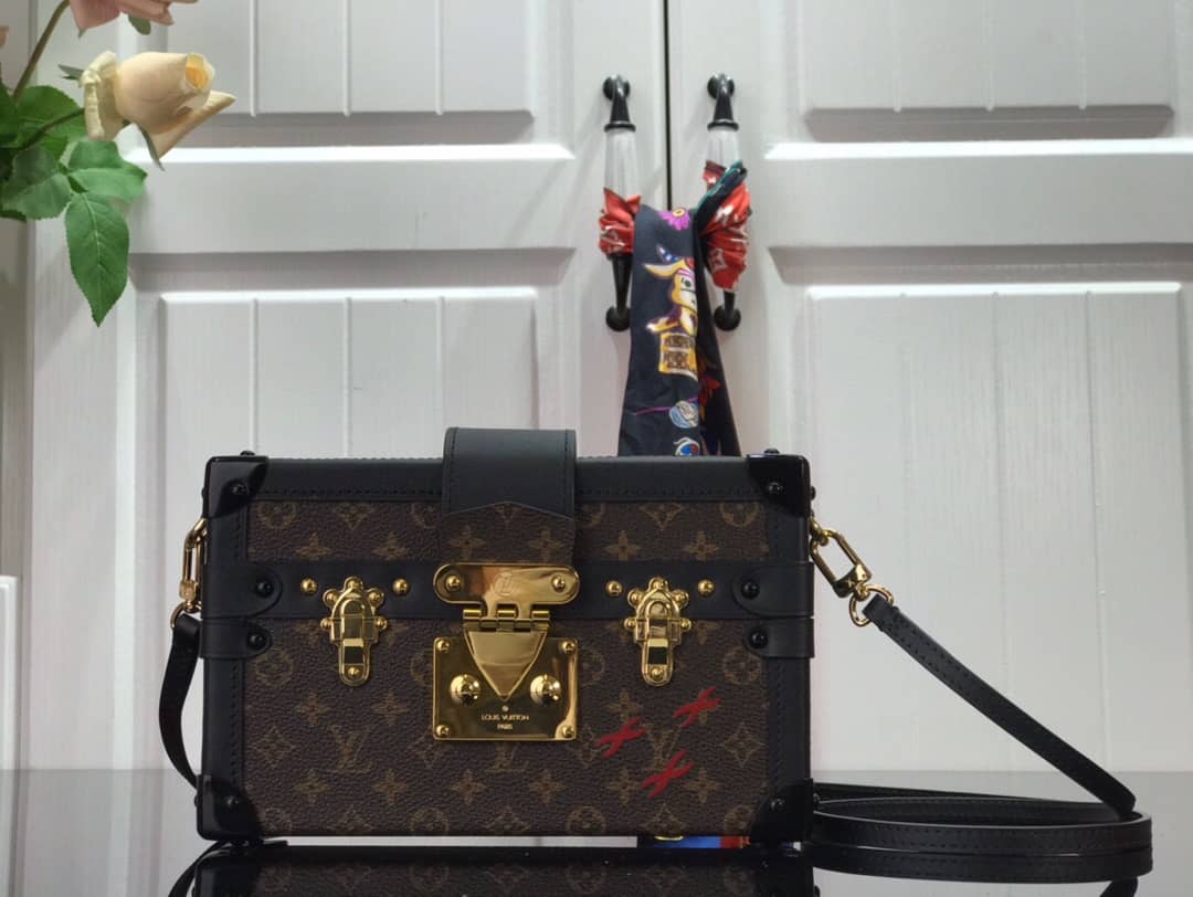 L0vis Vvtt0n Petite Malle Trunk M94219 Replica Shoulder Bag