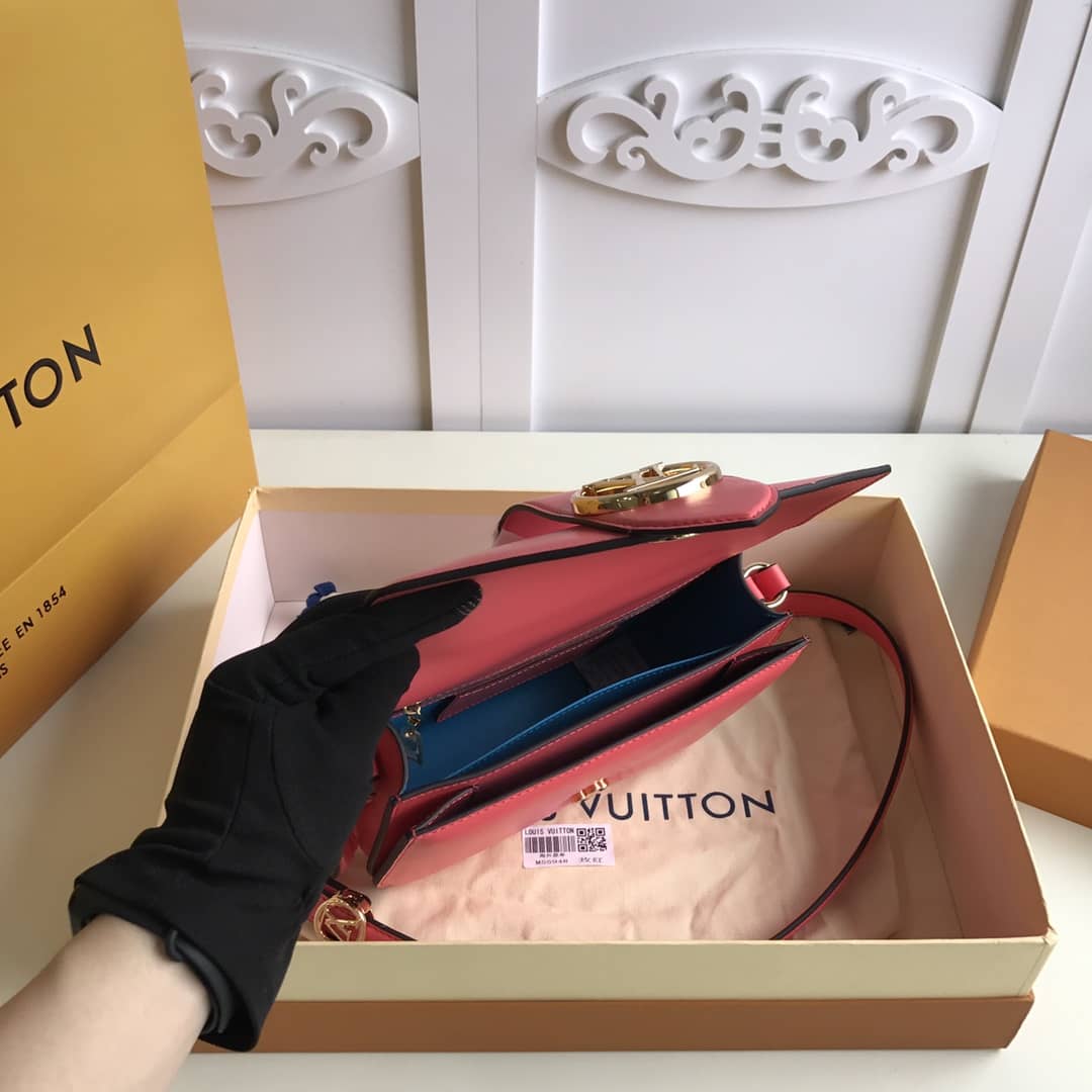 L0vis Vvtt0n Pont9 Neuf Leather Replica Shoulder Bag Red M55948