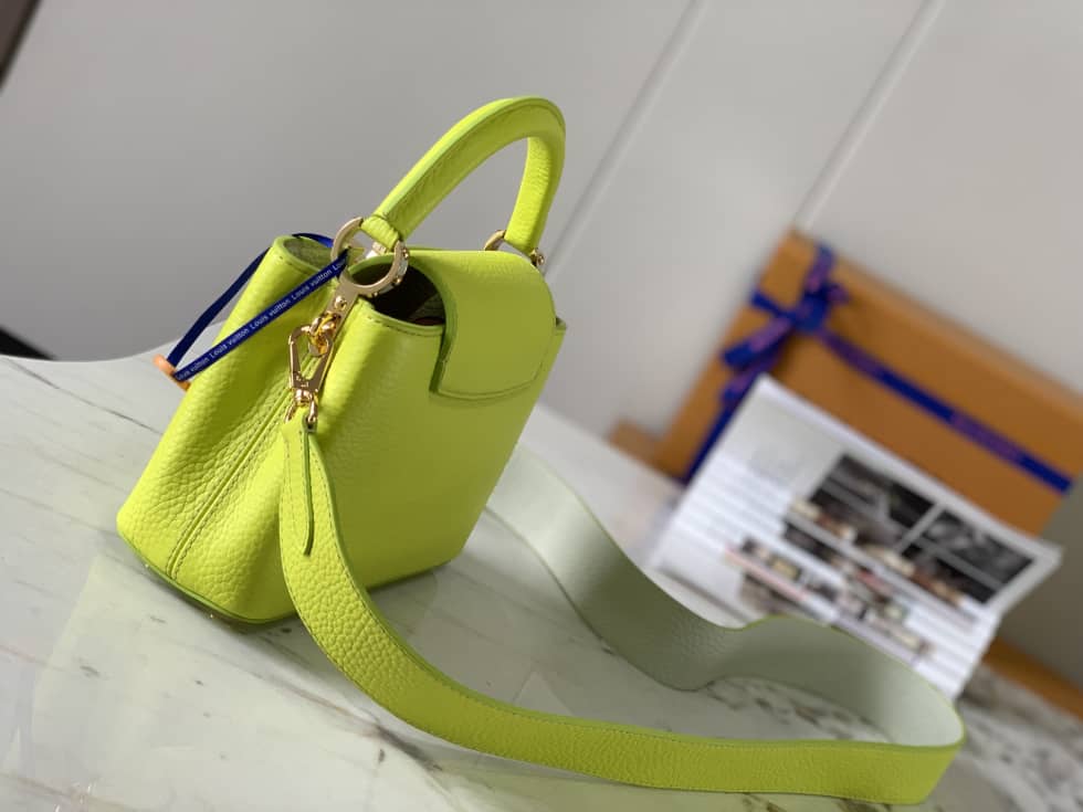 L0vis Vvtt0n Capucines Mini M59440 Replica Shoulder Bag