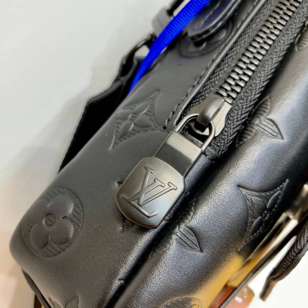 L0vis Vvtt0n x Nigo Flap Double Pouch Black M81005 Replica Phone Bag