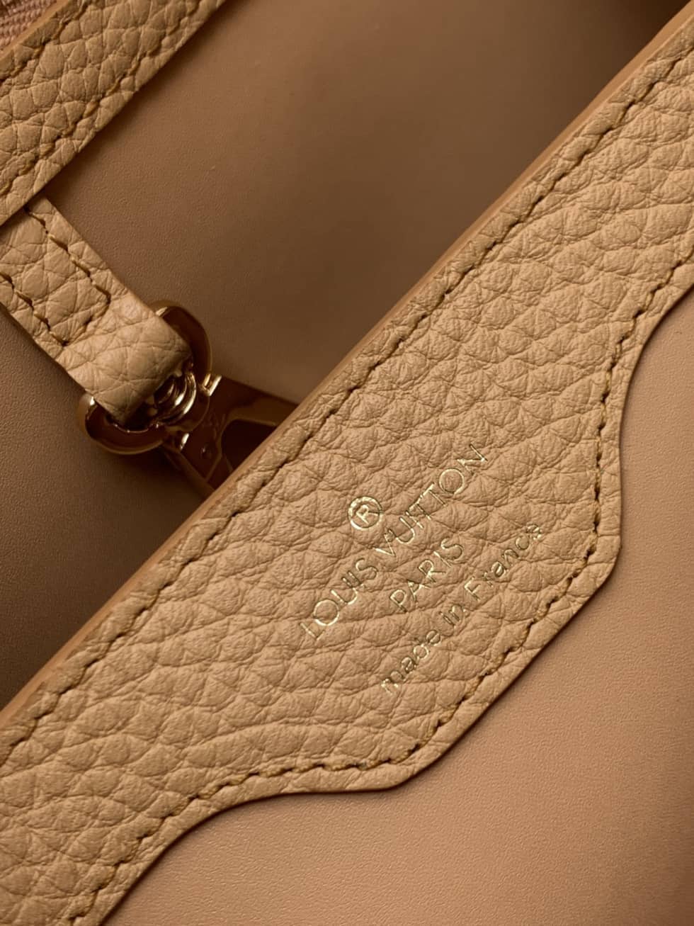 L0vis Vvtt0n Capucines BB Cruise M59267 Replica Crossbody Bag