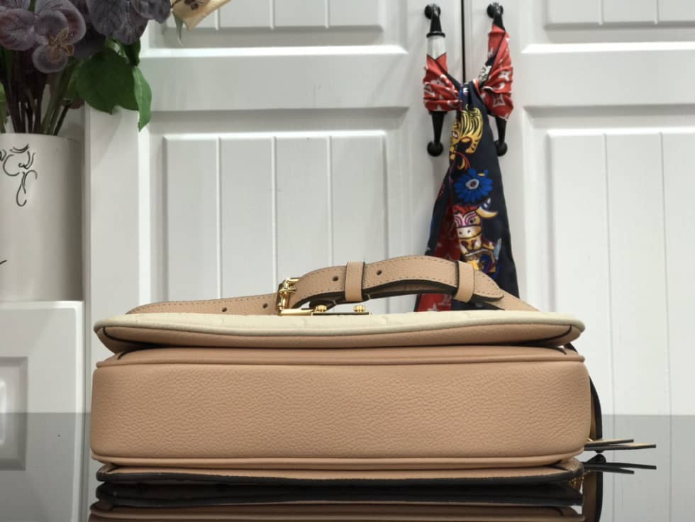 Best Replica L0vis Vvtt0n Pochette Metis Marine Leather M44071 Replica Shoulder Bag(ColaReps)