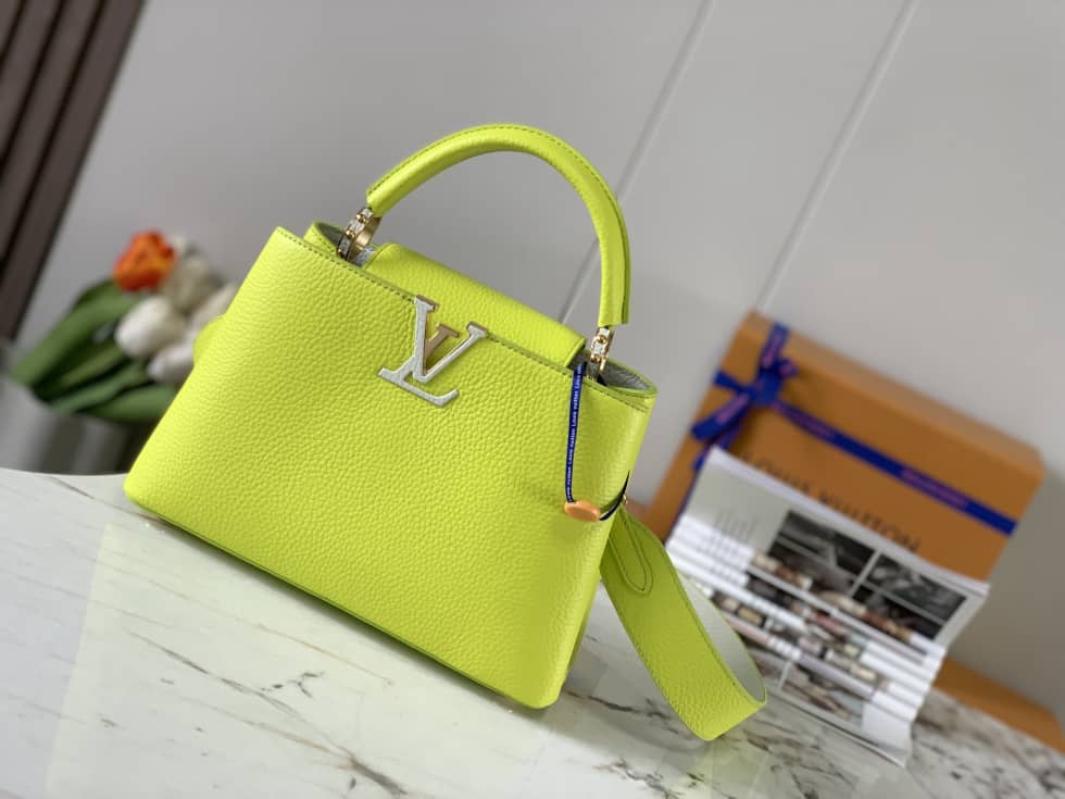 L0vis Vvtt0n Capucines BB Yellow M59468 Replica Shoulder Bag