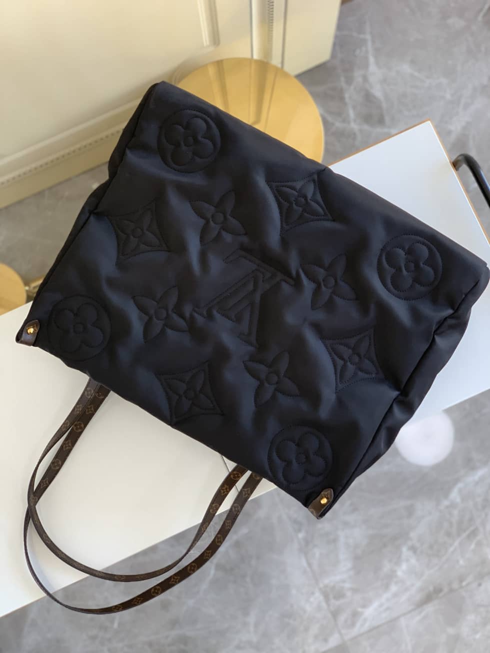 L0vis Vvtt0n Onthego GM Nylon Monogram Pilow Giant Black M59007 Replica Tote