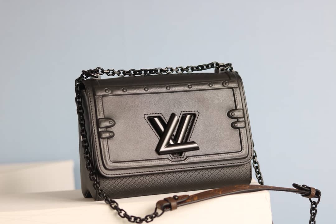 L0vis Vvtt0n Twist Epi Handbag Replica Black M50320