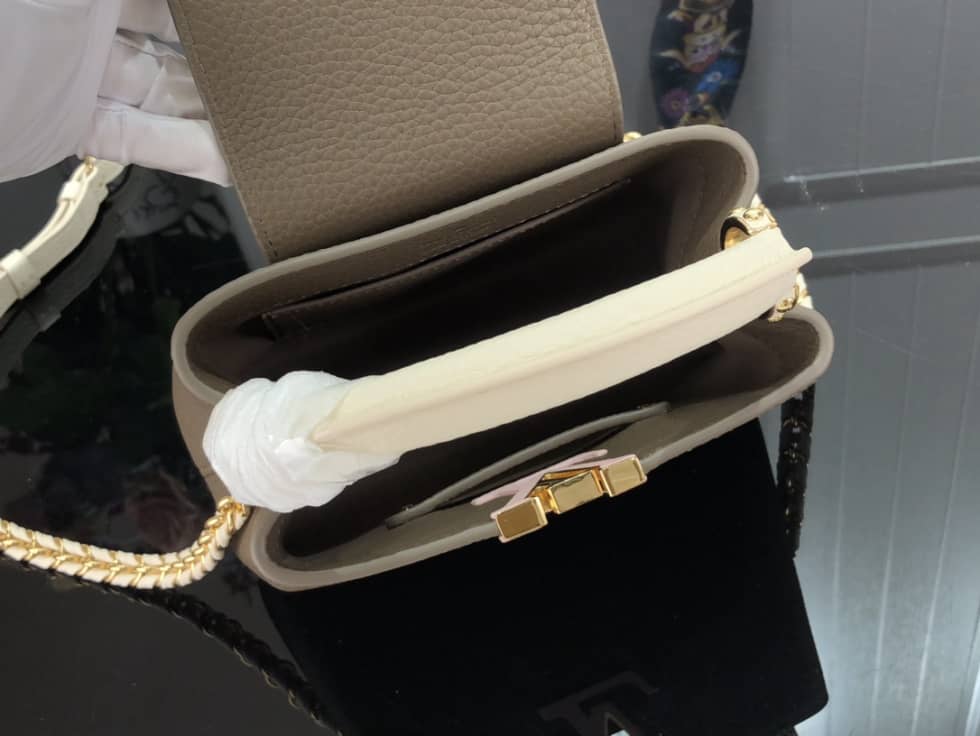 L0vis Vvtt0n Capucines Mini M59709 Replica Shoulder Bag