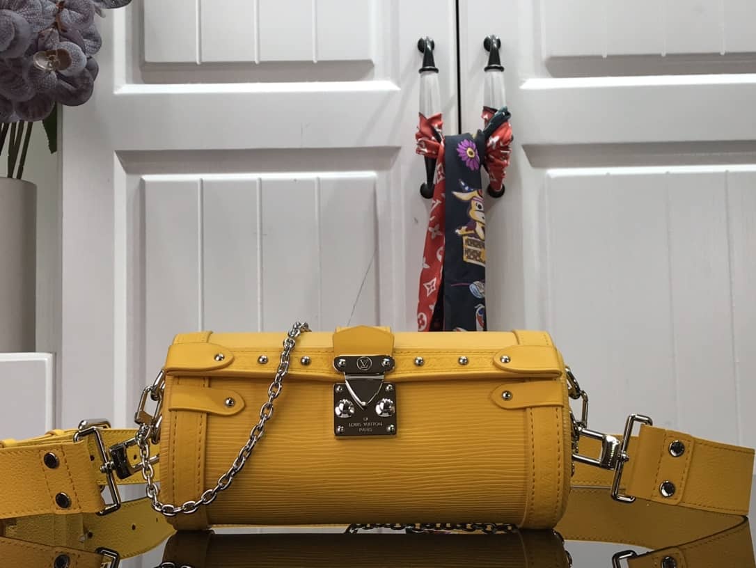 L0vis Vvtt0n Papillon Trunk Monogram Chain Replica Crossbody Bag Yellow M57835