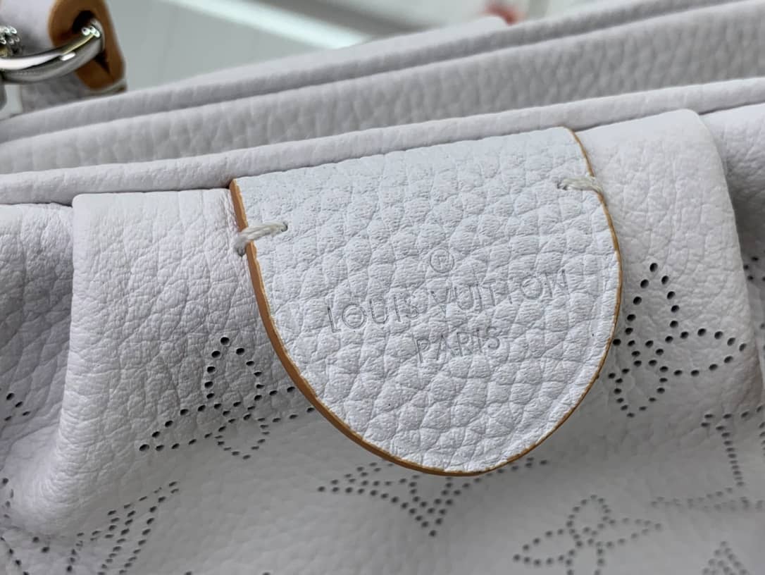 L0vis Vvtt0n Scala Mini Pouch Mahina Leather Replica Bag M80410