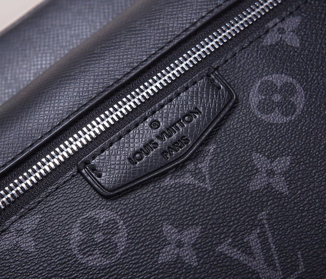 L0vis Vvtt0n Eclipse Outdoor PM Bag M30233 Replica Messenger Bag
