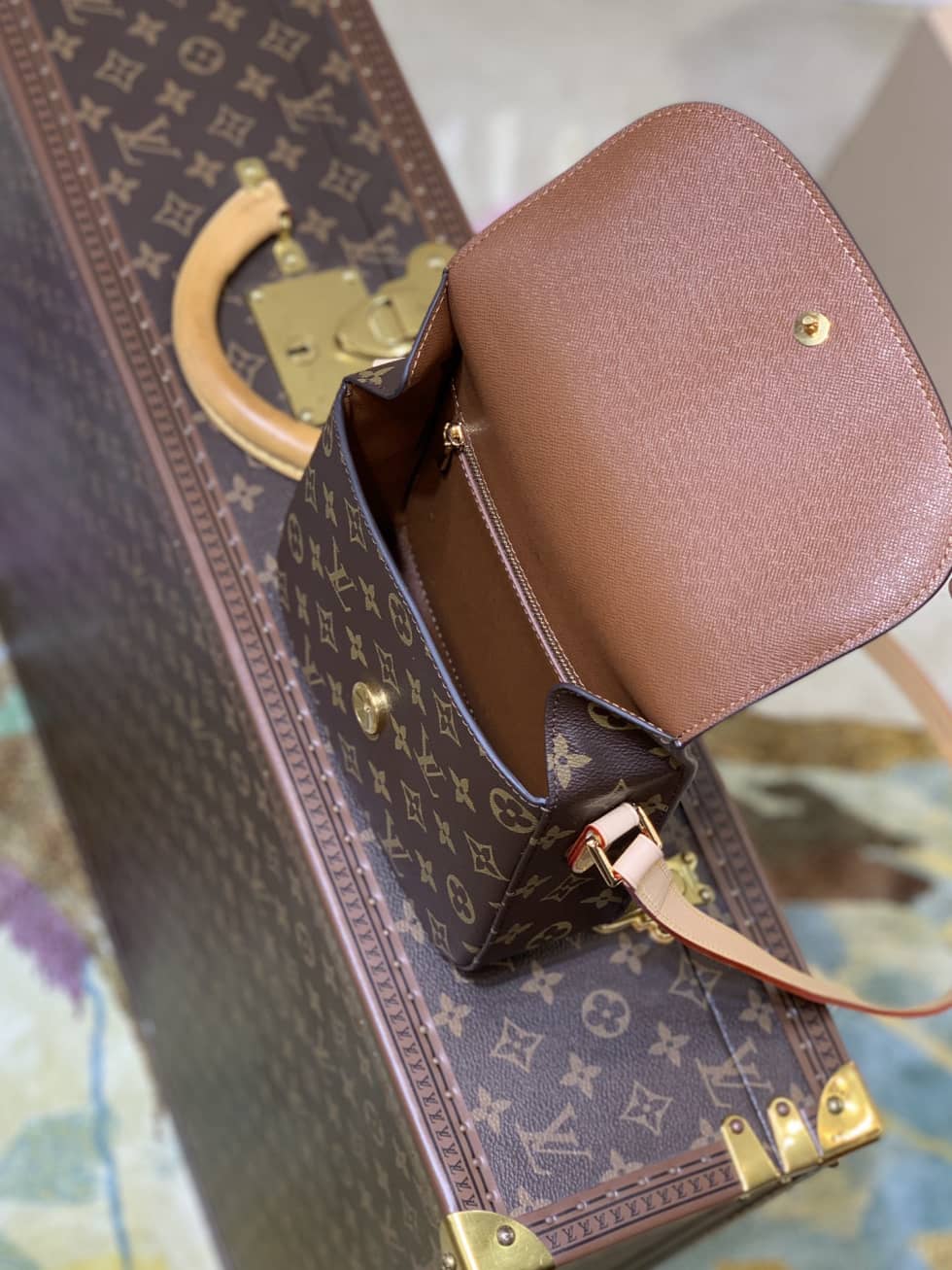 L0vis Vvtt0n Monogram Saint Cloud MM M51243 Replica Messenger Bag
